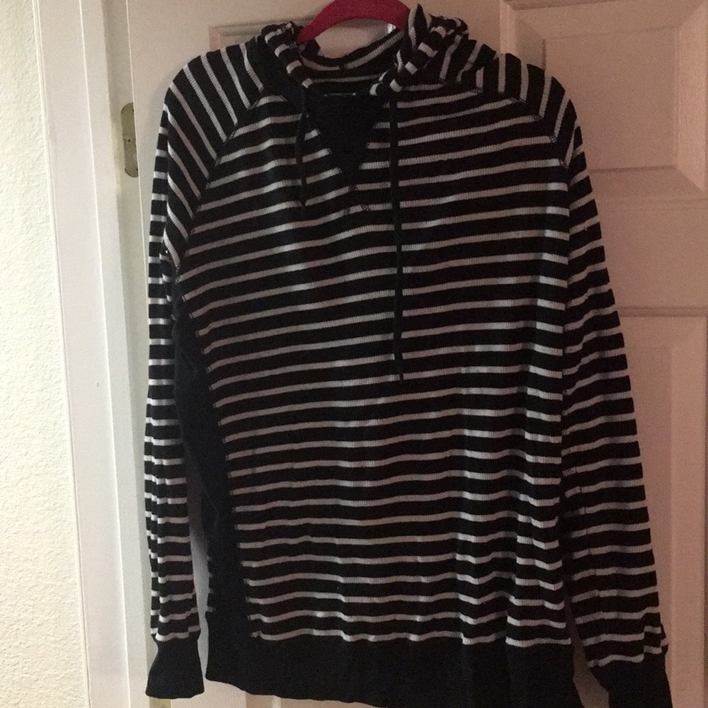 Hurley Black and White stripped hoodie sweater